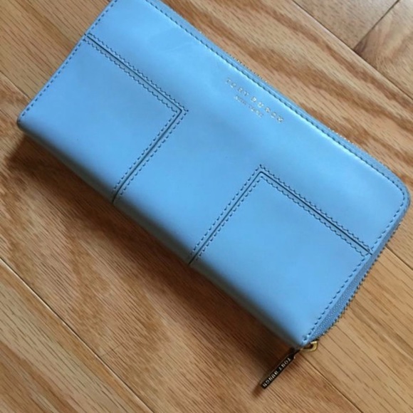 Tory Burch T Block Wallet - Picture 3 of 8